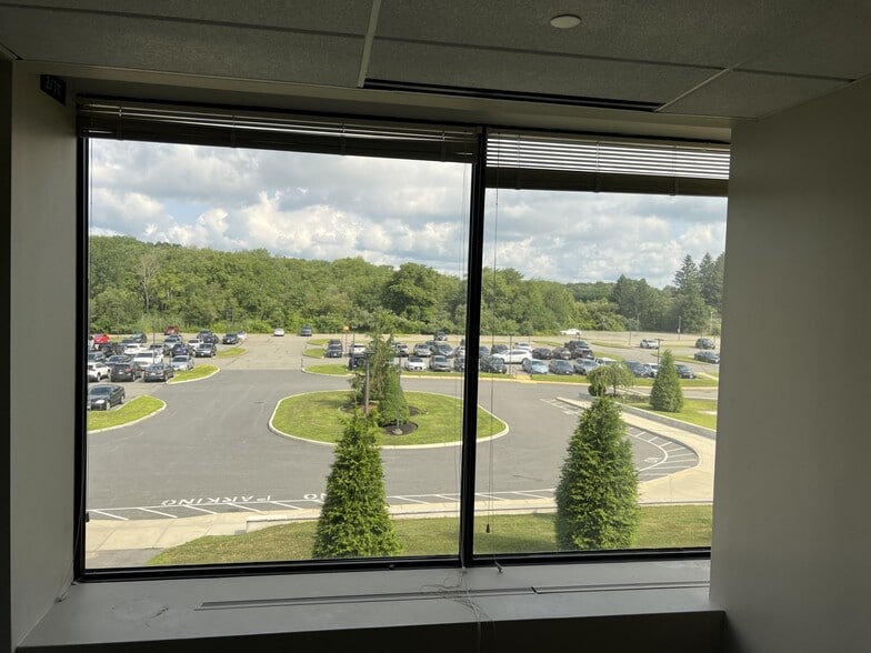 More Photos Of 200 Mill Rd, Fairhaven Medical For Lease