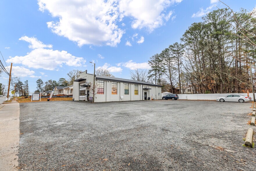 More Photos Of 1008 N Main St, China Grove Warehouse For Sale