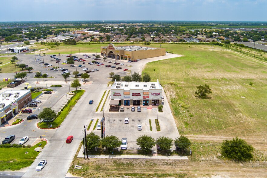 More Photos Of 301 N Alton Blvd, Alton Freestanding For Sale