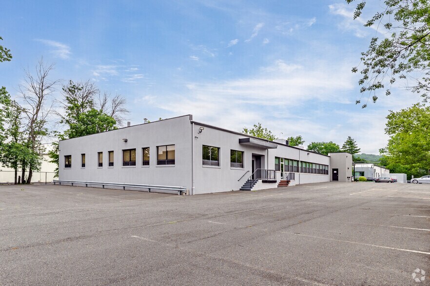 More Photos Of 58 E Willow St, Millburn Warehouse For Sale