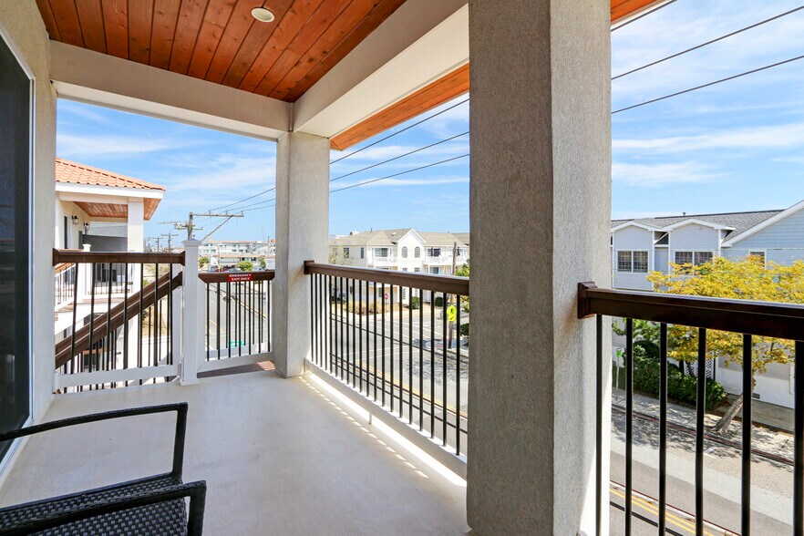 More Photos Of 5100 Atlantic Ave, Wildwood Hotel For Sale