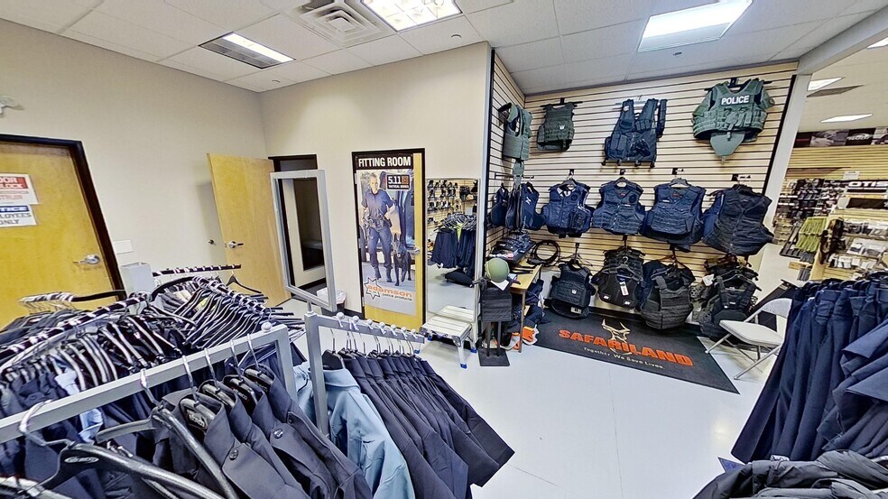 More Photos Of 3763 Imperial St, Frederick Showroom For Sale