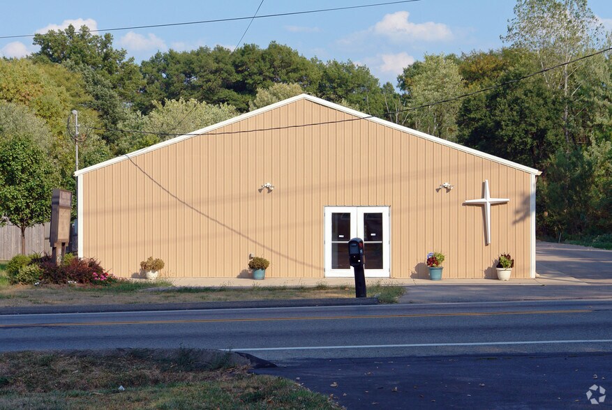 More Photos Of 10456 Pippin Rd, Cincinnati Office For Sale