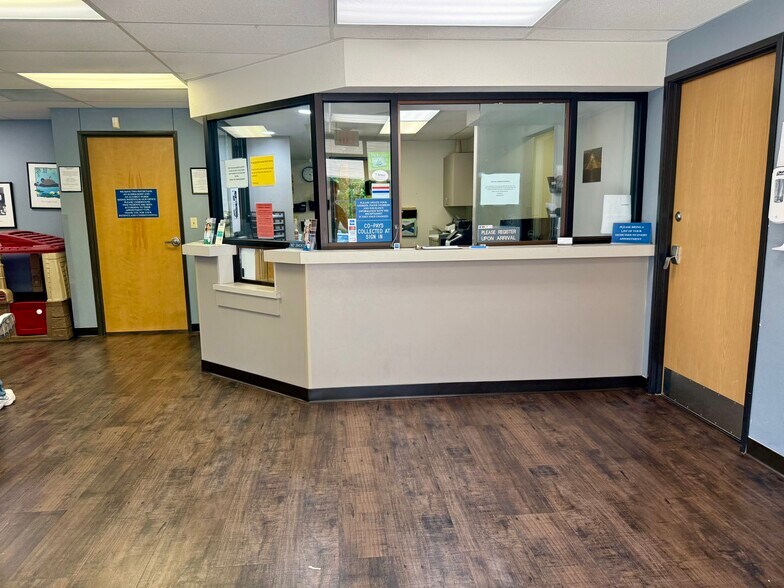 More Photos Of , Paris Office For Sale