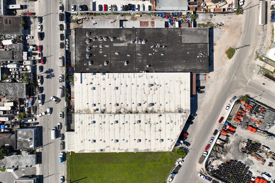 More Photos Of 2320 NW 147th St, Opa-locka Warehouse For Lease