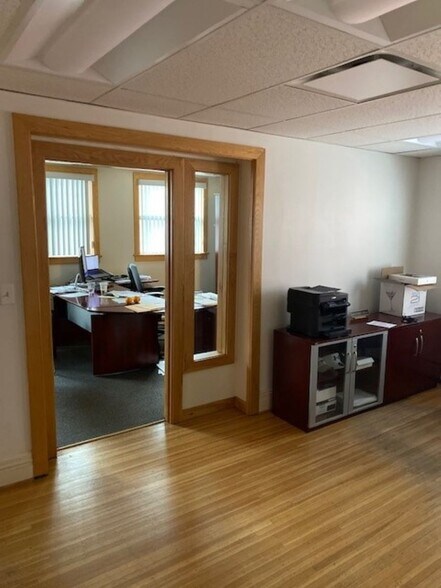 More Photos Of , Rochester Unknown For Sale