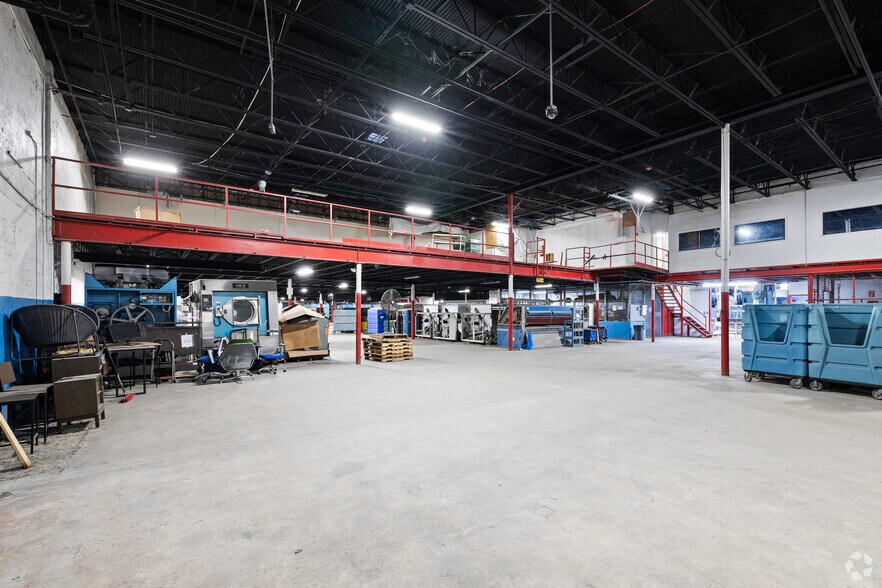 More Photos Of 2320 NW 147th St, Opa-locka Warehouse For Lease