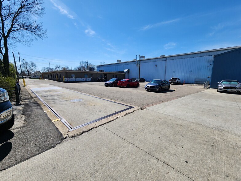 More Photos Of 400 E State St, Trenton Manufacturing For Sale