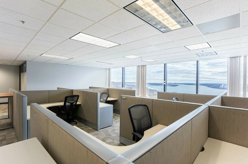 More Photos Of 600 Renaissance Ctr, Detroit Office For Lease