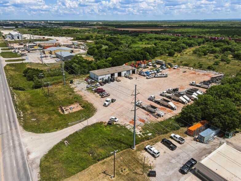 Primary Photo Of 2895 E US Highway 80, Abilene Warehouse For Lease