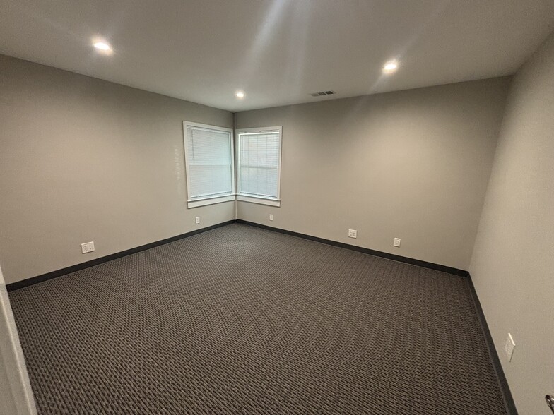 More Photos Of 1130-1132 McKendrie St, San Jose Medical For Lease
