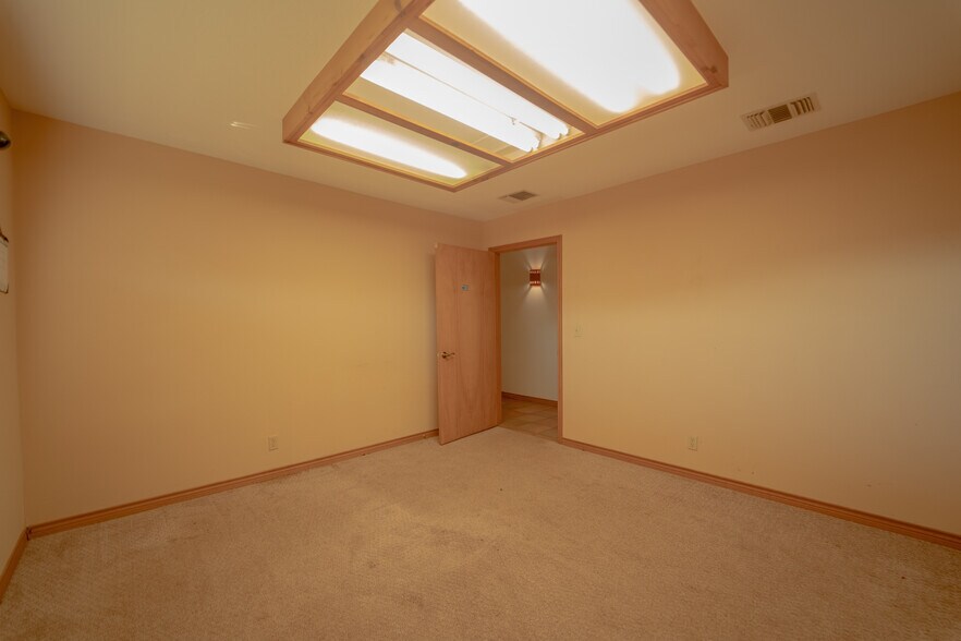 More Photos Of 2203 Port Lavaca Dr, Victoria Industrial For Sale