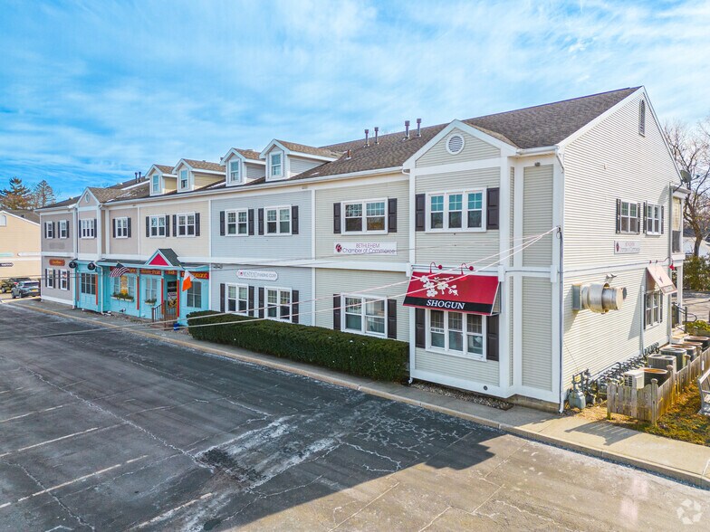 More Photos Of 316-318 Delaware Ave, Delmar Unknown For Lease