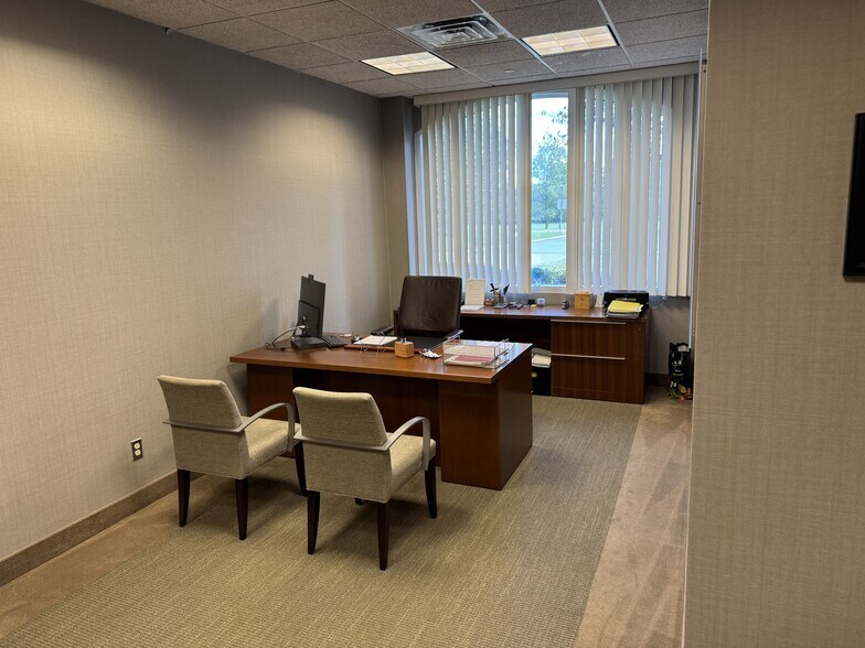 More Photos Of 400 Valley Rd, Mount Arlington Medical For Lease