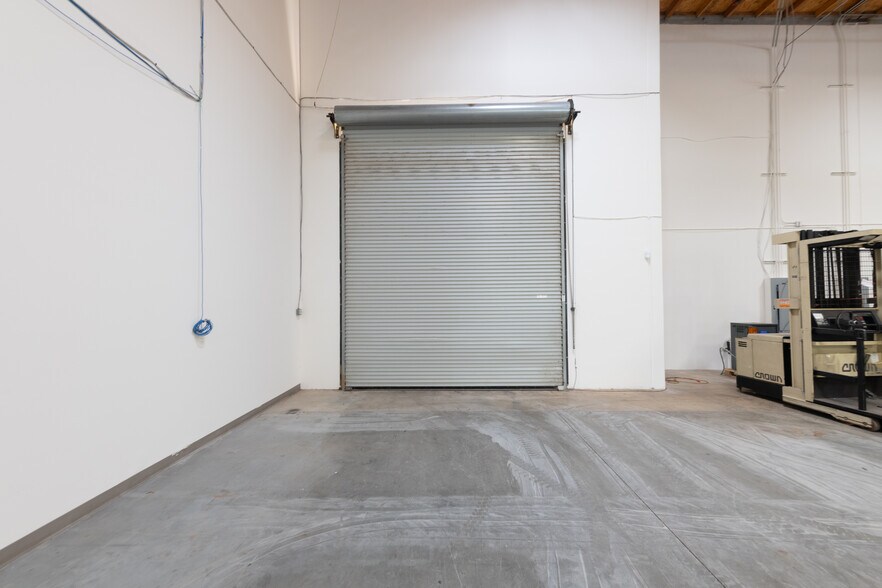 More Photos Of 4750 Calle Carga, Camarillo Manufacturing For Sale