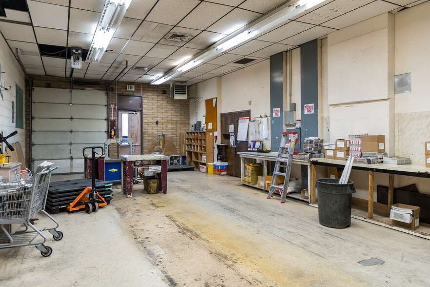 More Photos Of 1160 SW 4th St, Ontario Light Distribution For Sale