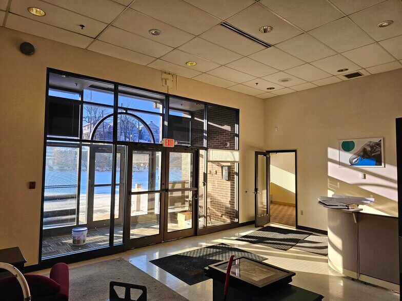 More Photos Of 1991 Northampton St, Easton Light Distribution For Lease