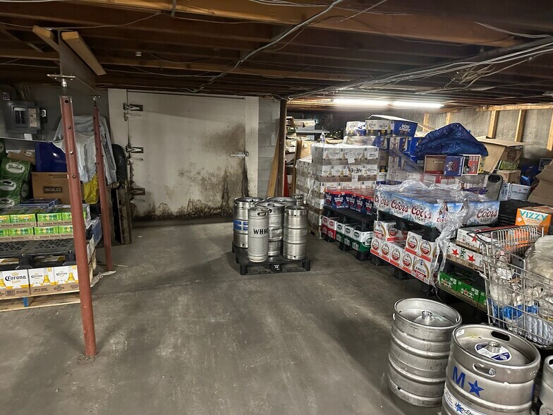 More Photos Of 3899 Carman Rd, Schenectady Freestanding For Sale