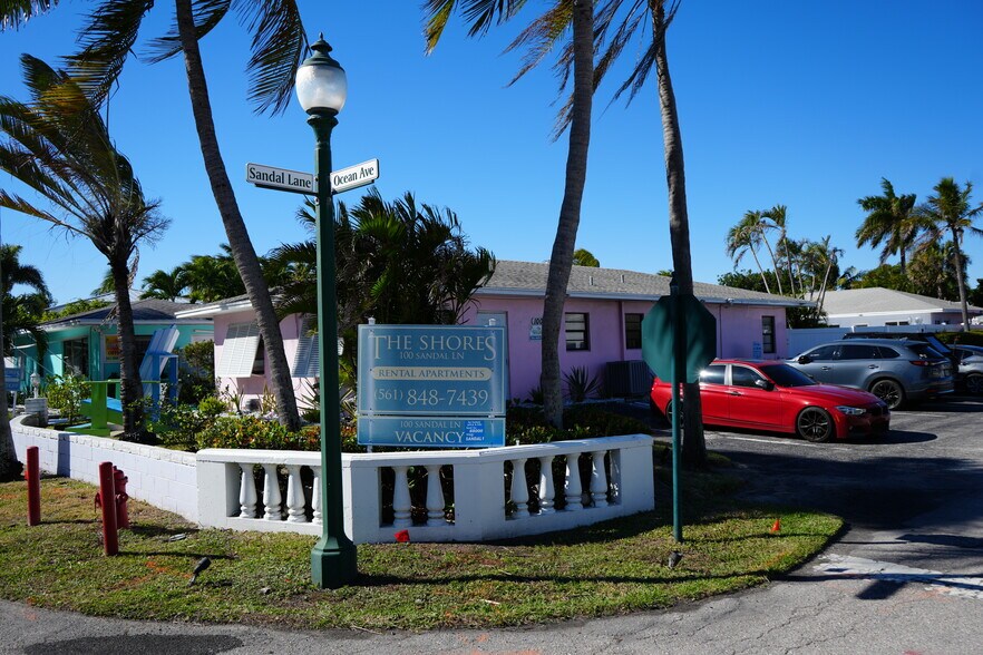 Primary Photo Of 100 Sandal Ln, Palm Beach Shores Apartments For Sale