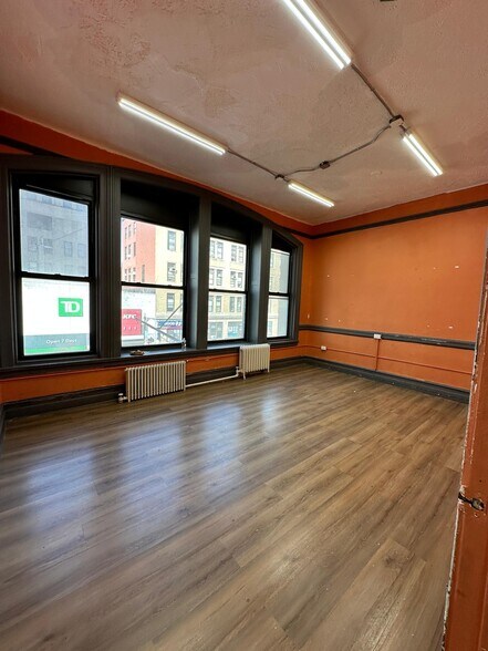 More Photos Of 370 E 149th St, Bronx Office For Lease