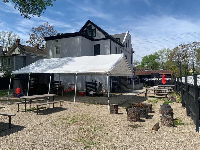 More Photos Of 4804 Whetsel Ave, Cincinnati Storefront Retail Residential For Sale