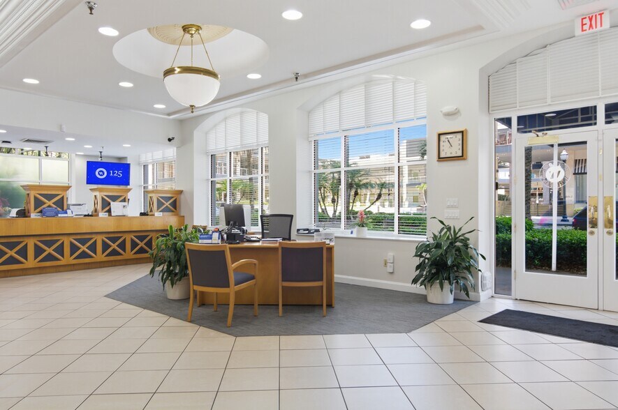 More Photos Of 100 2nd Ave N, Saint Petersburg Office For Sale