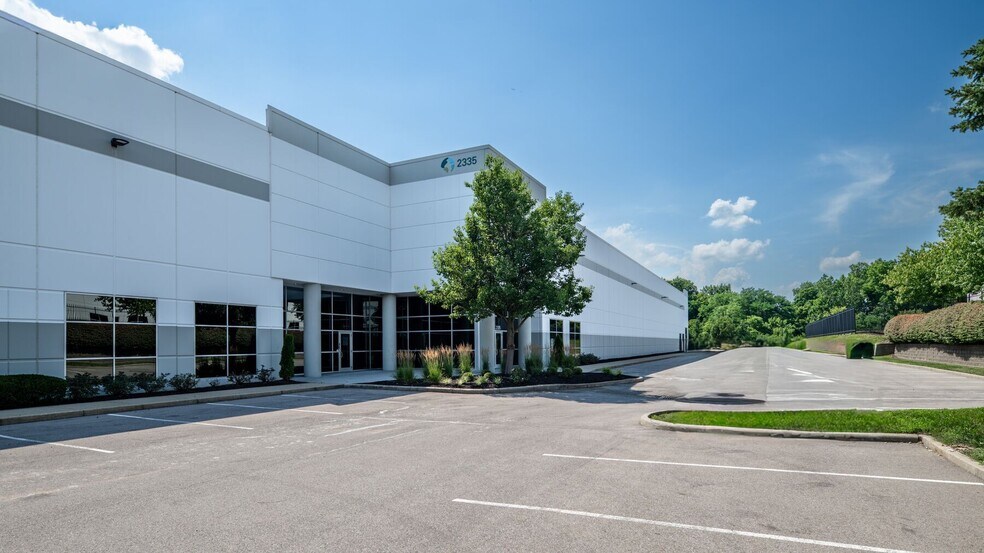 More Photos Of 2305-2335 Global Way, Hebron Warehouse For Lease
