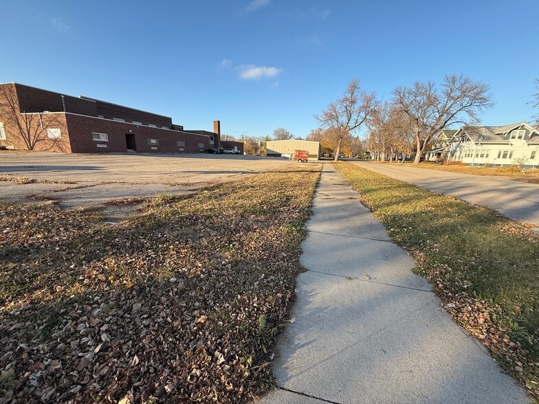 More Photos Of 307 S 5th St, Milbank Land For Sale