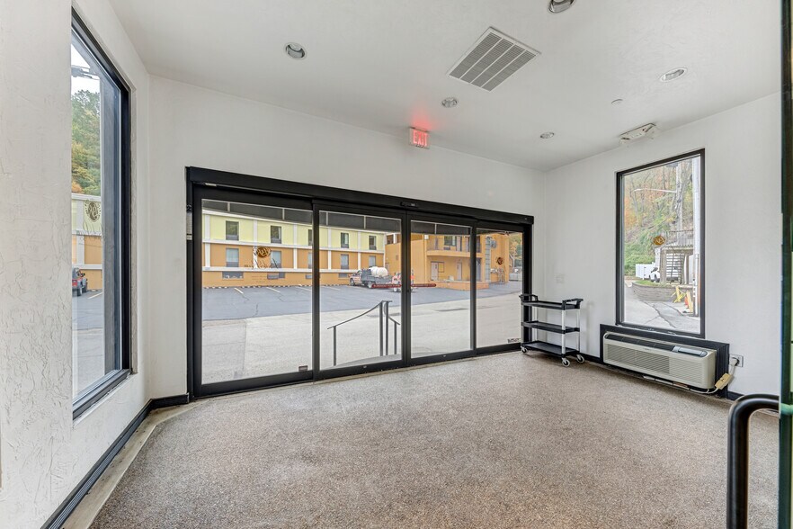 More Photos Of 1070 Baknsville Ave, Pittsburgh Lodge Meeting Hall For Sale