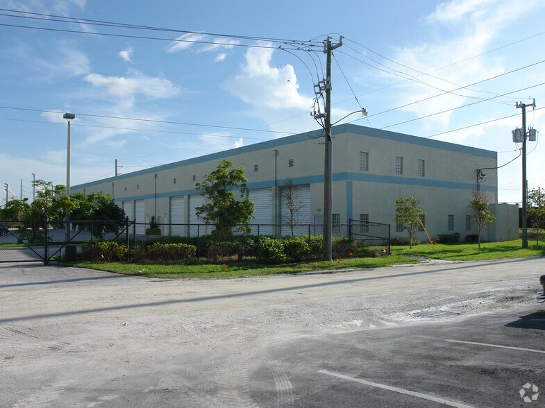 Primary Photo Of 1851 SW 2nd St, Fort Lauderdale Warehouse For Sale