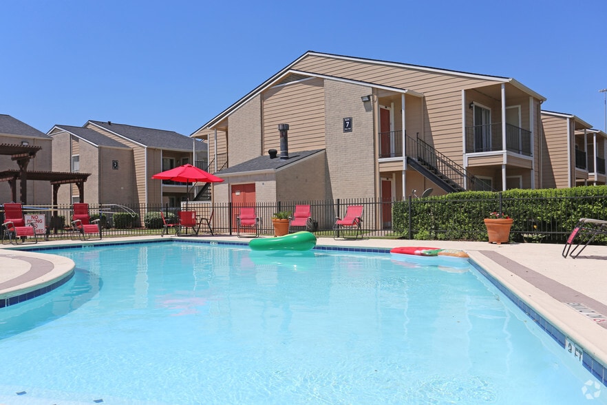 More Photos Of 424 S Bender Hollow, Humble Apartments For Sale