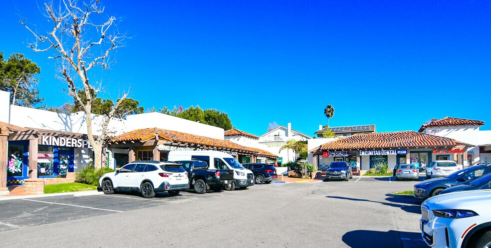 More Photos Of 247-277 N El Camino Real, Encinitas Unknown For Lease