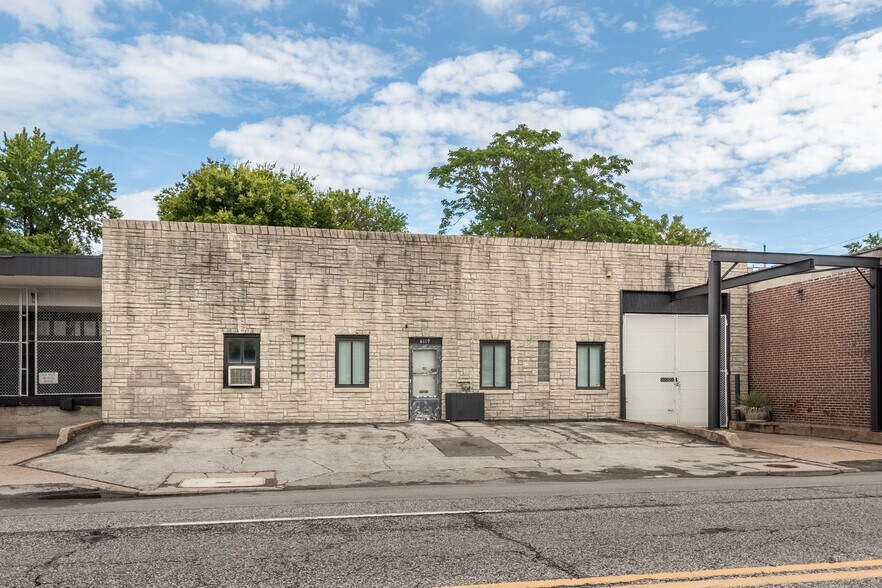 Primary Photo Of 6609 Olive Blvd, Saint Louis Warehouse For Lease