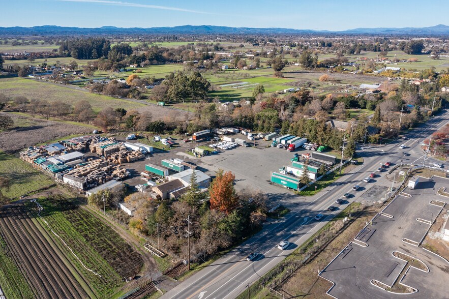 More Photos Of 3809 Stony Point Rd, Santa Rosa Service For Lease