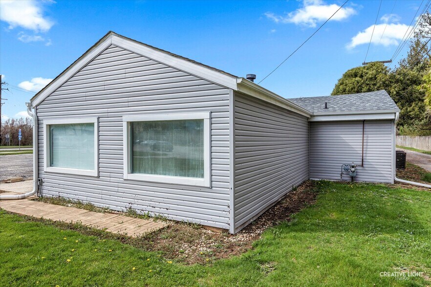 More Photos Of 9560 S State Route 31, Algonquin Medical For Sale