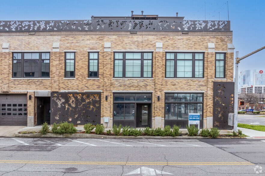 More Photos Of 201 18th St S, Birmingham Storefront Retail Office For Lease