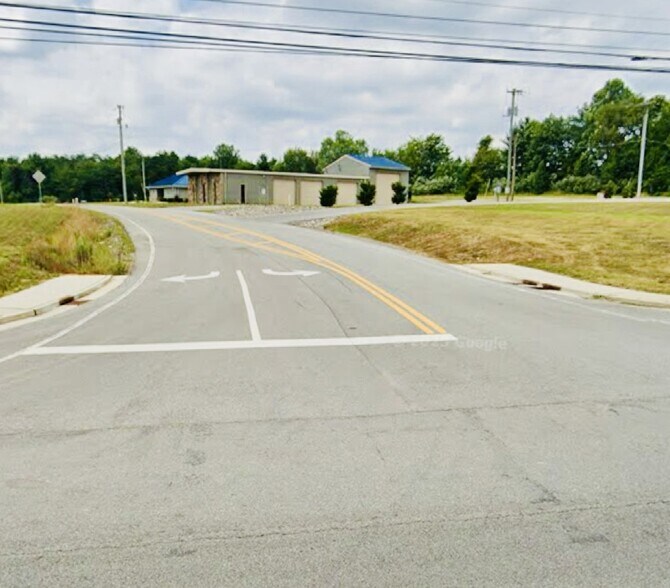 More Photos Of 1031 Woodlands Cir, Crossville Flex For Lease