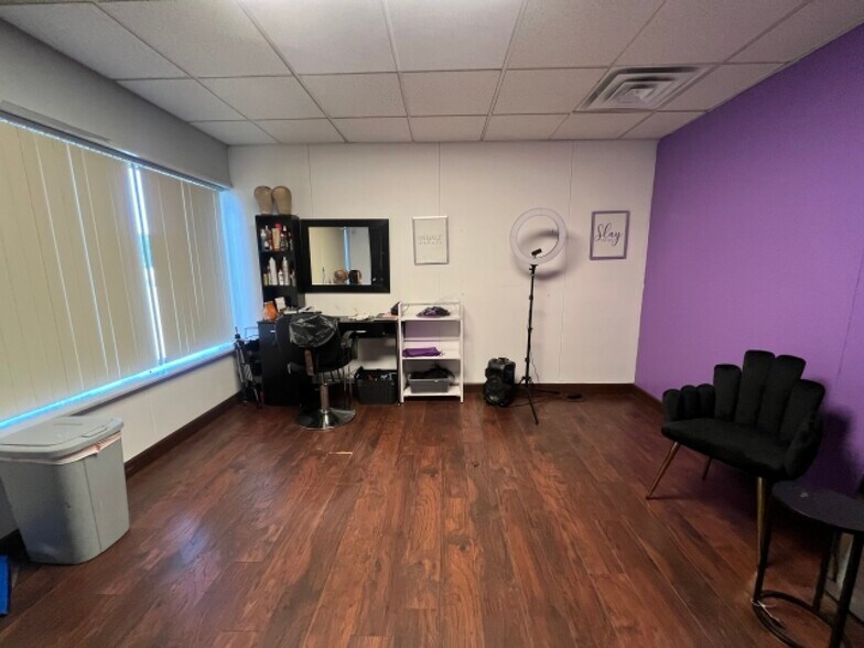 More Photos Of 1877 Orchard Lake Rd, Sylvan Lake Medical For Sale