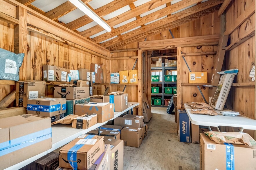 More Photos Of 40 North Rd, Swans Island Convenience Store For Sale