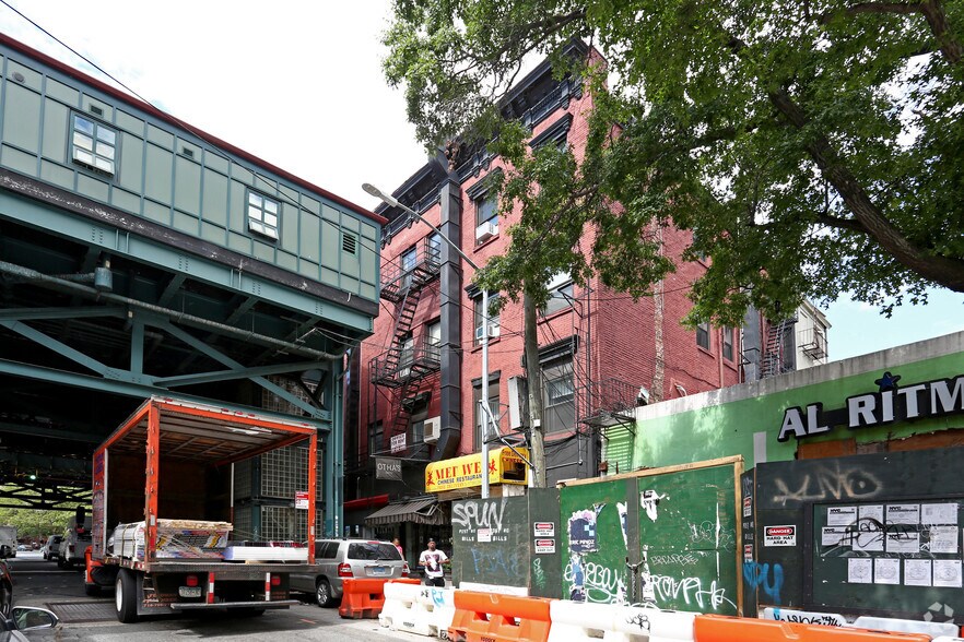 More Photos Of 295-297 Broadway, Brooklyn Apartments For Lease