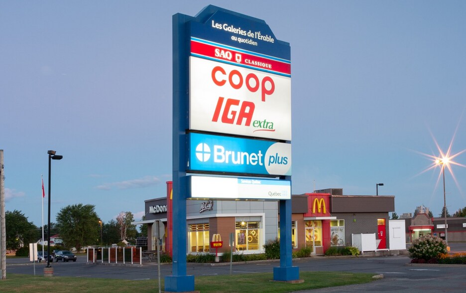 More Photos Of 1971 Rue Bilodeau, Plessisville General Retail For Lease