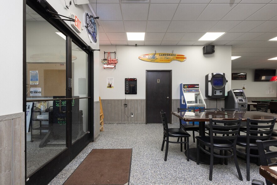 More Photos Of 317 Studdart Ave, Graceville General Retail For Sale