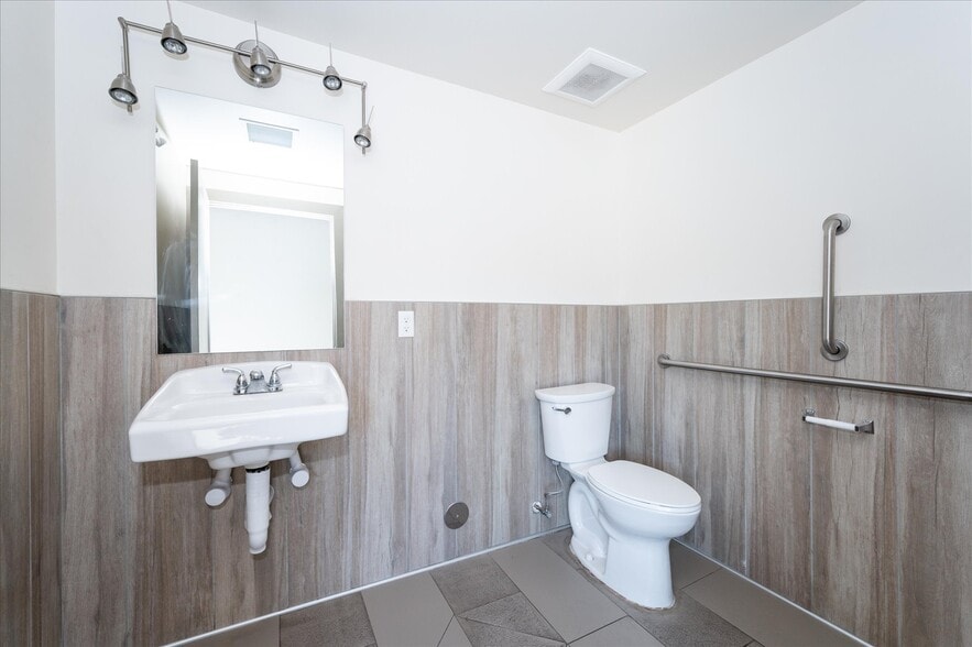 More Photos Of 2120 Ford St, Golden Storefront Retail Office For Sale