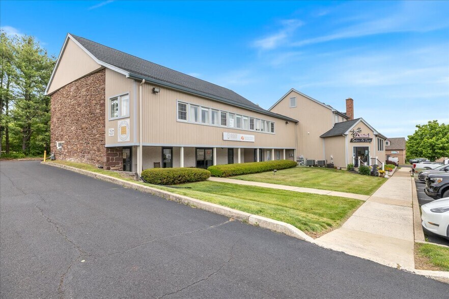 More Photos Of 80 Gravel Pike, Red Hill Office For Lease