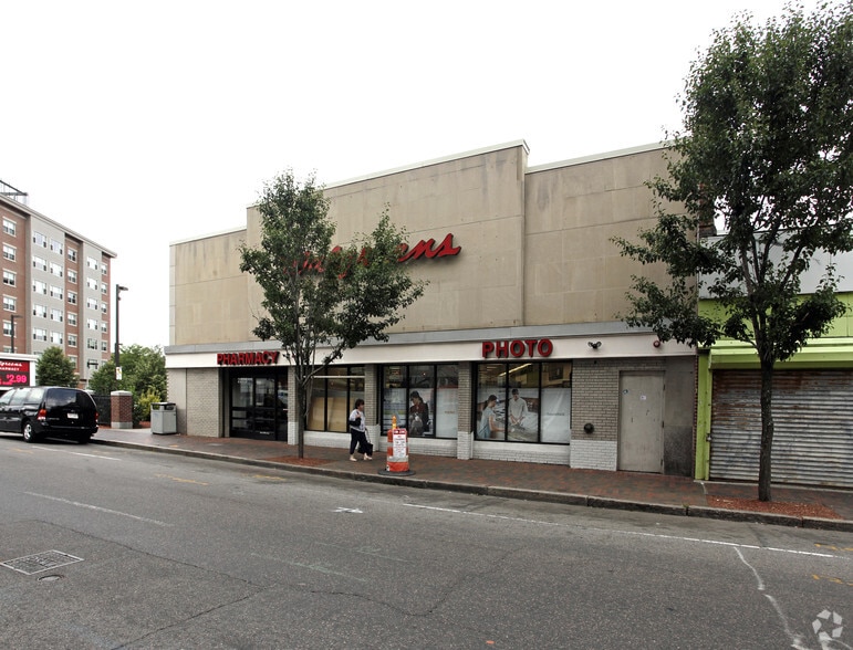 More Photos Of 2275 Washington St, Roxbury Freestanding For Lease