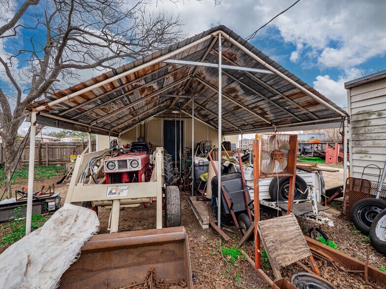 More Photos Of 201 S Highway 183, Leander Flex For Sale