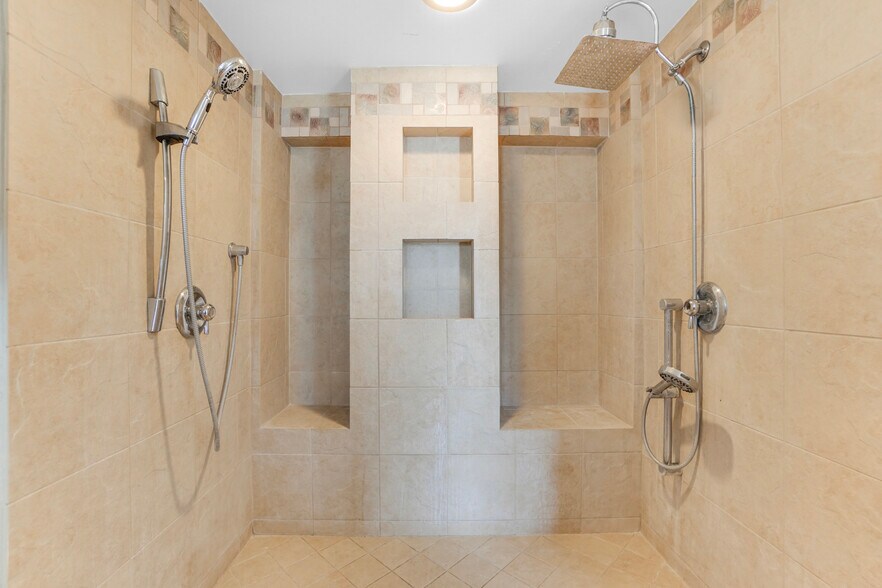 More Photos Of 11914 Beach Club Way, Malibu Multifamily For Sale
