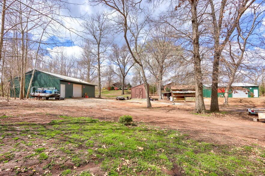 More Photos Of 27210 S Highway 125, Afton Apartments For Sale