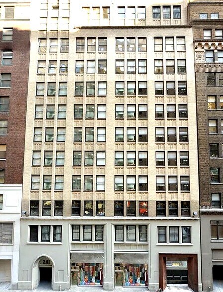 More Photos Of 261 W 35th St, New York Loft Creative Space For Lease