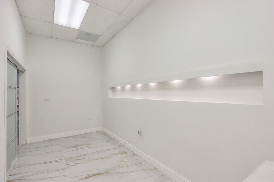 More Photos Of 5725 State Bridge Rd, Johns Creek Freestanding For Lease